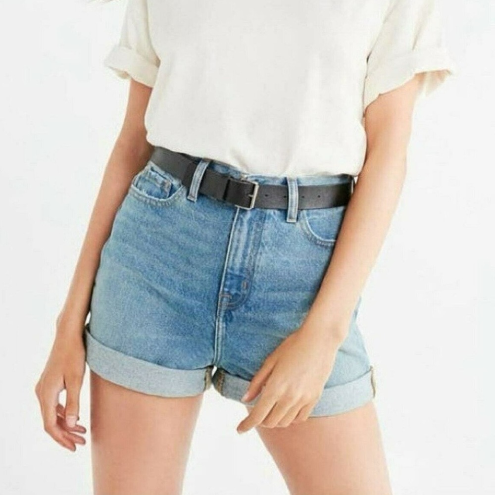 BDG High Rise Mom Denim Shorts size 25